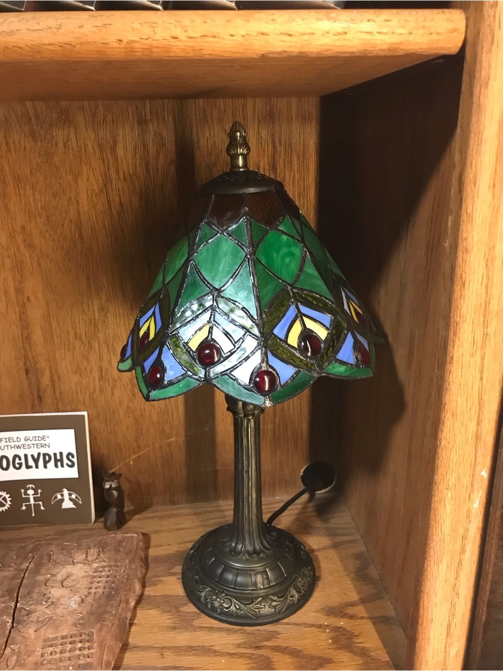 Tiffany style stained glass library light - Picture 3 of 5